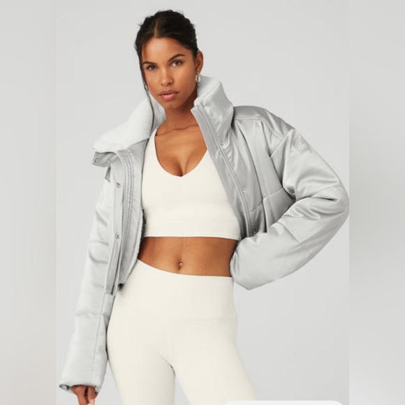 $248 Alo Yoga Orion Cropped Puffer Jacket Coat Silver Ivory Sherpa Jacket Small - Picture 2 of 11